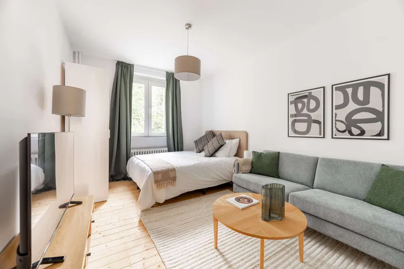 Beeindruckende 1-Zimmer Wohnung in Wedding - voll möbliert — photo 1